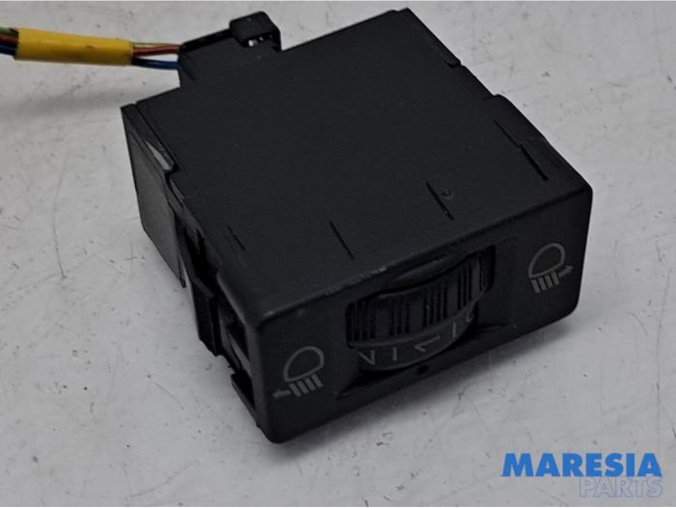 Citroen - C3 - AIH headlight switch