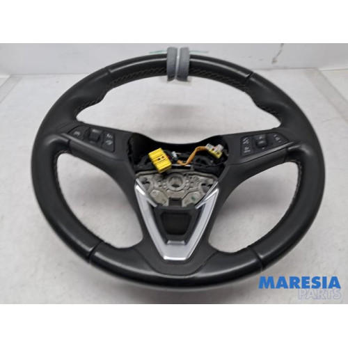 Opel - Astra - Steering wheel