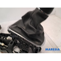 Opel - Astra - Versnellingspook