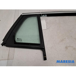 Opel - Astra - Vitre triangulaire arrière droite