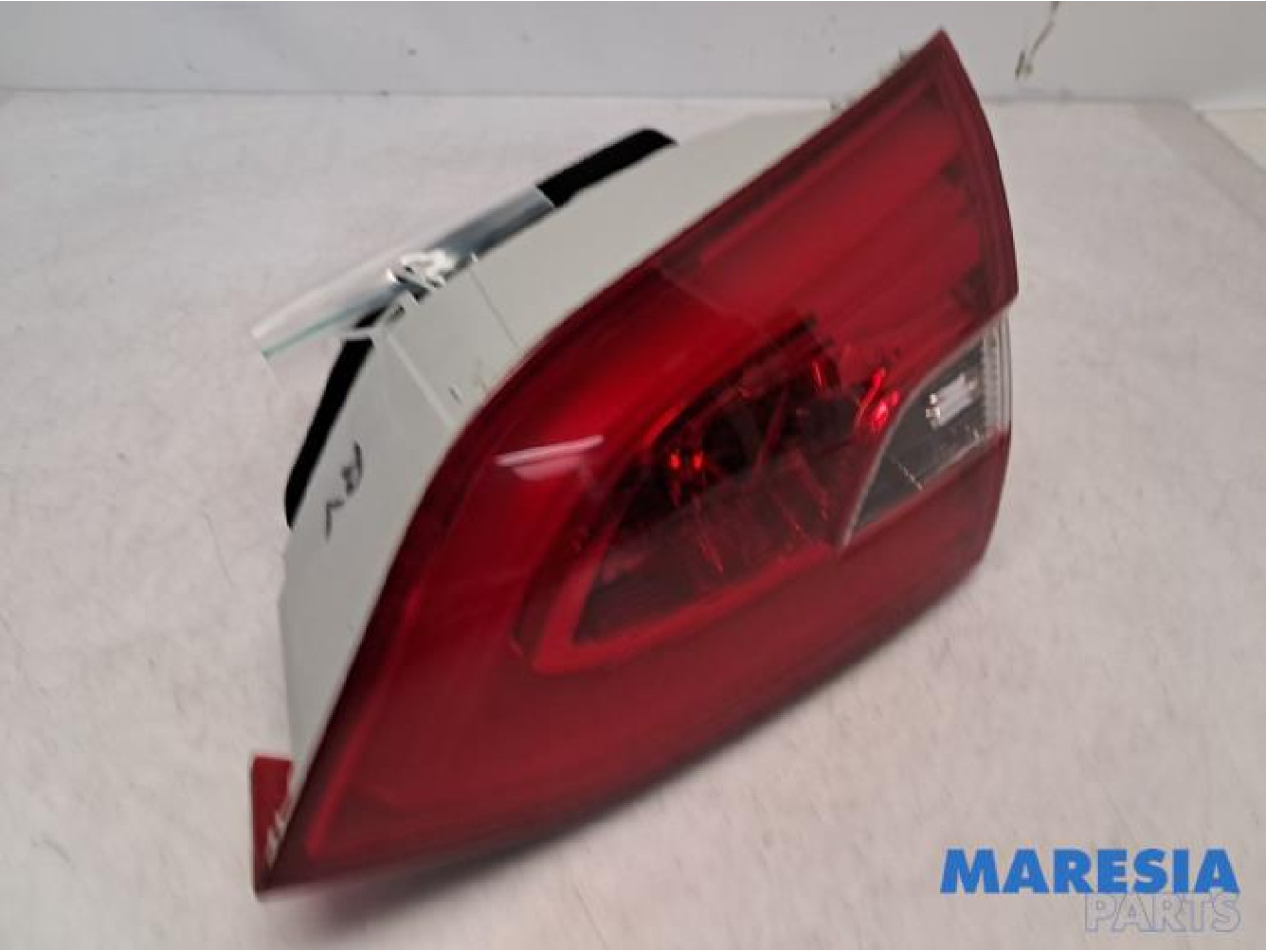 Peugeot - 308 - Feu arrière droit