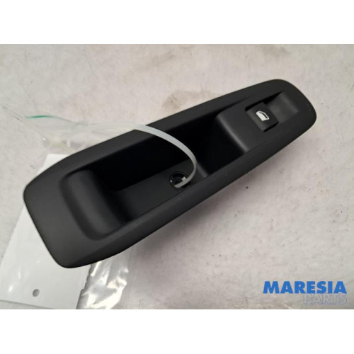 Peugeot - 308 - Electric window switch