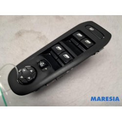 Peugeot - 308 - Multi-functional window switch