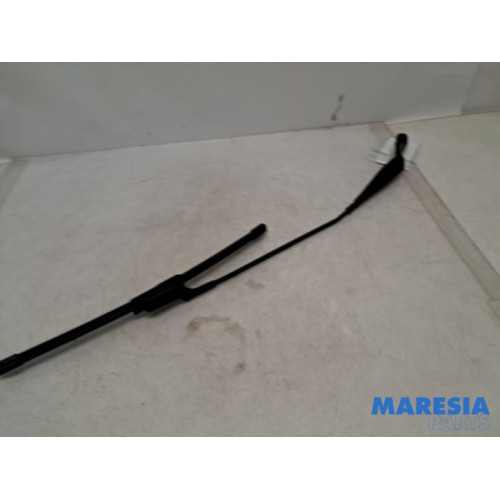 Peugeot - 308 - Front wiper arm