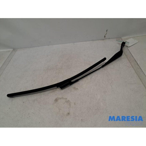 Peugeot - 308 - Front wiper arm
