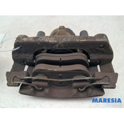 Renault - Megane - Front brake calliper, right