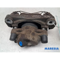 Renault - Megane - Front brake calliper, right