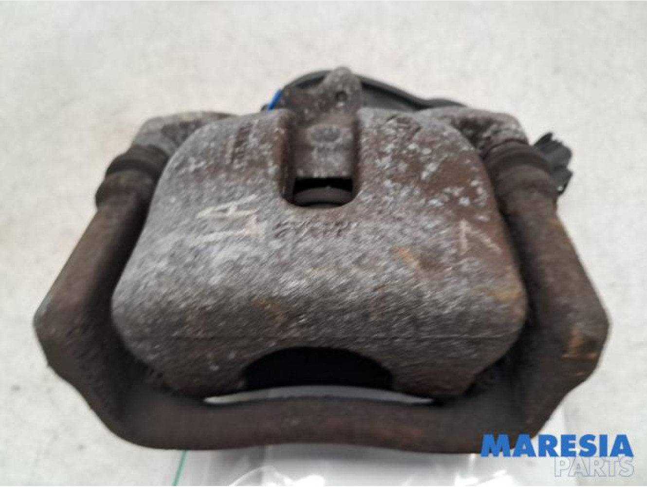 Renault - Megane - Rear brake calliper, left