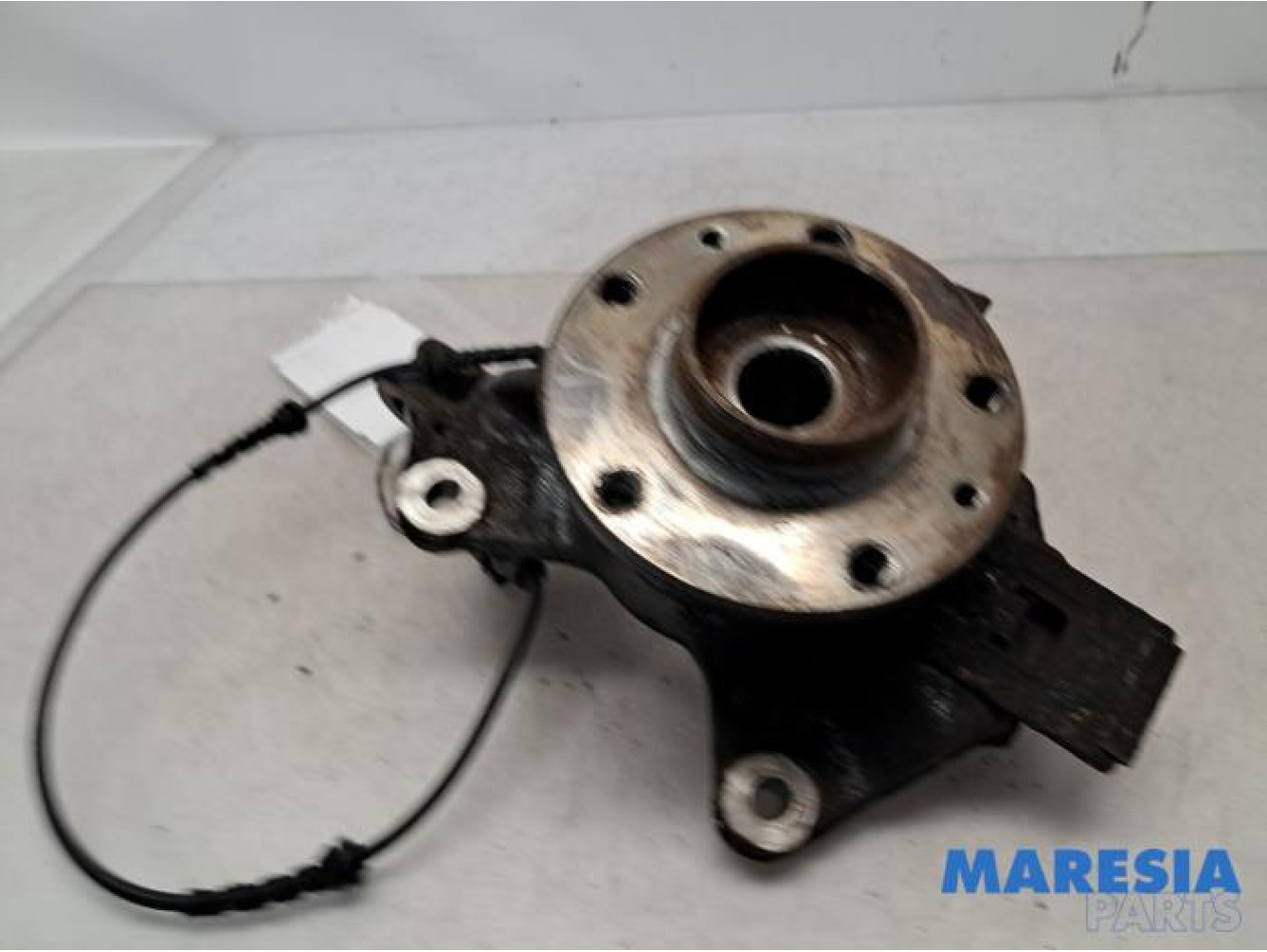 Renault - Megane - Fusee links-voor