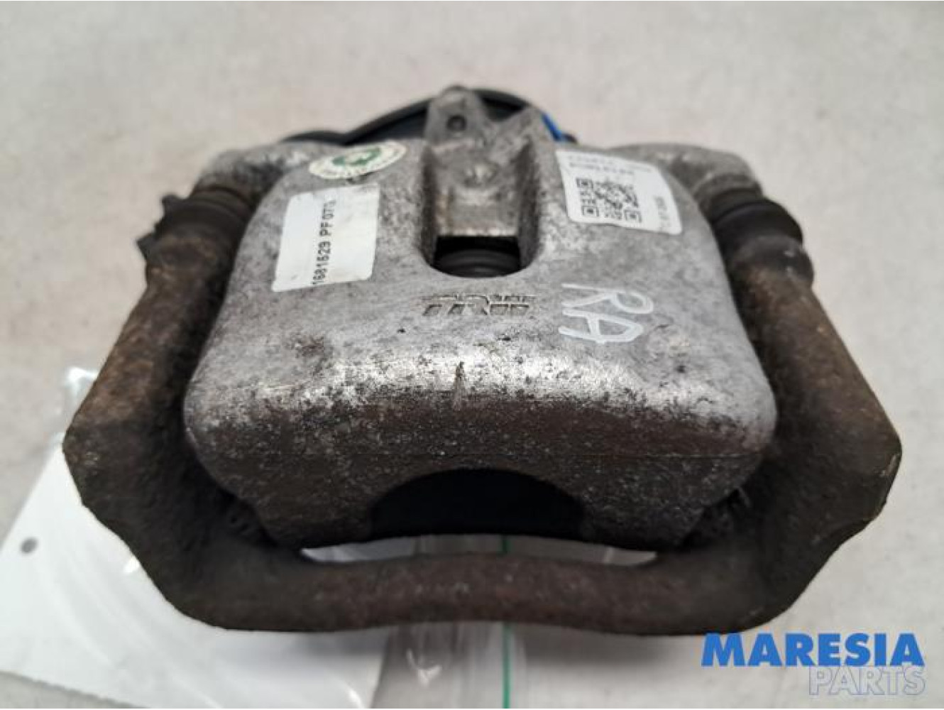 Renault - Megane - Rear brake calliper, right