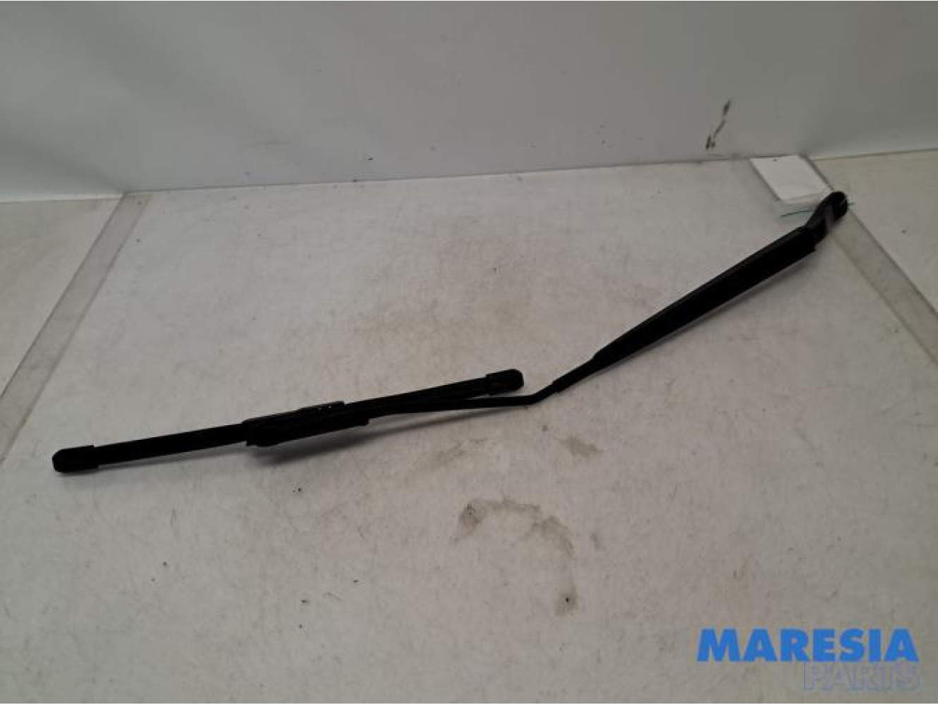 Renault - Megane - Front wiper arm