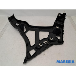 Renault - Megane - Rear bumper bracket central