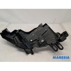 Renault - Megane - Front bumper bracket, left