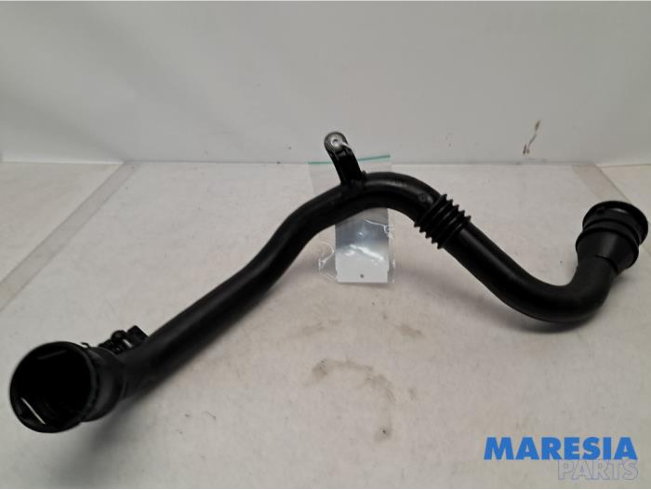 Renault - Megane - Air intake hose