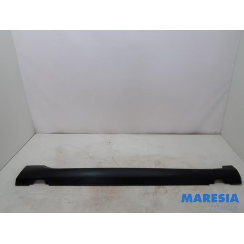 Peugeot - 2008 - Door sill right
