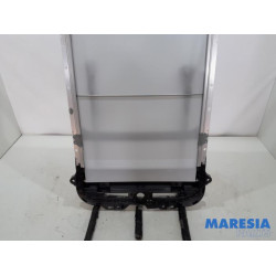 Peugeot - 2008 - Sliding headliner mechanism