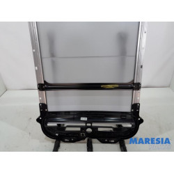 Peugeot - 2008 - Sliding headliner mechanism