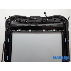 Peugeot - 5008 - Sliding roof