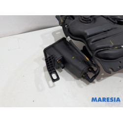 Peugeot - 5008 - Tank