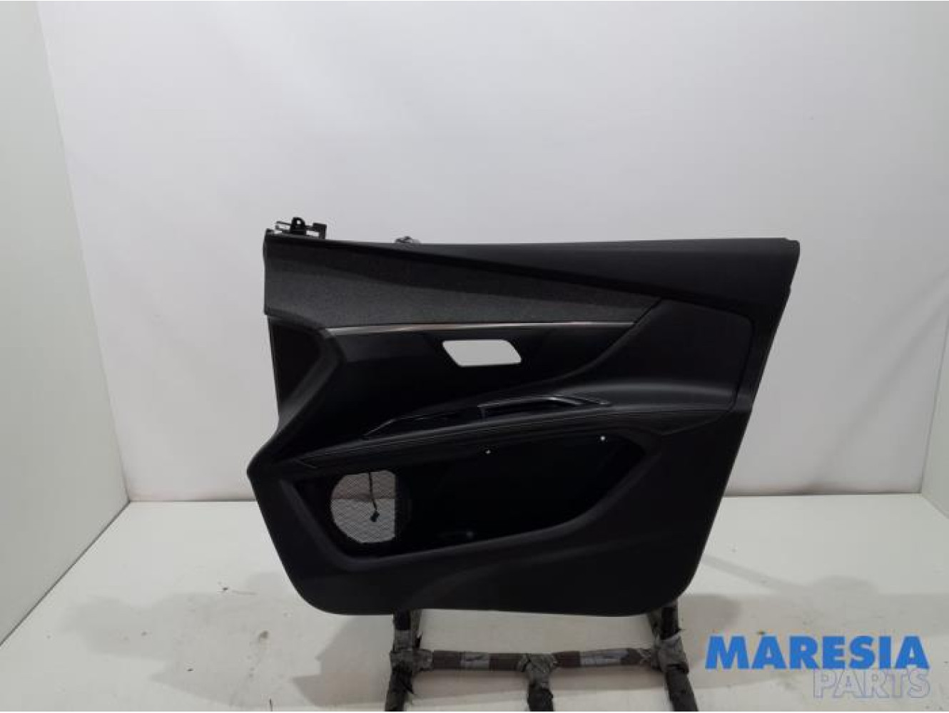 Peugeot - 5008 - Revêtement portière 4portes avant droite