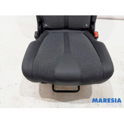 Peugeot - 5008 - Rear seat