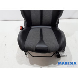 Peugeot - 5008 - Sitz links