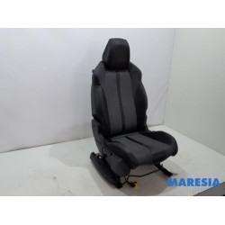 Peugeot - 5008 - Seat, right