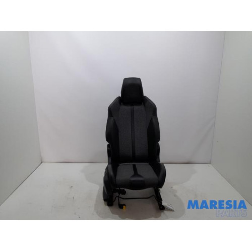 Peugeot - 5008 - Seat, right