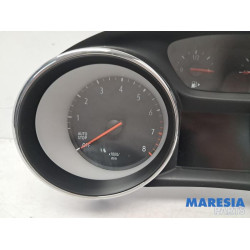 Opel - Astra - Instrumentenpaneel