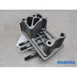 Alfa Romeo - Giulietta - Engine mount