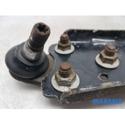 Peugeot - 308 - Front lower wishbone, right