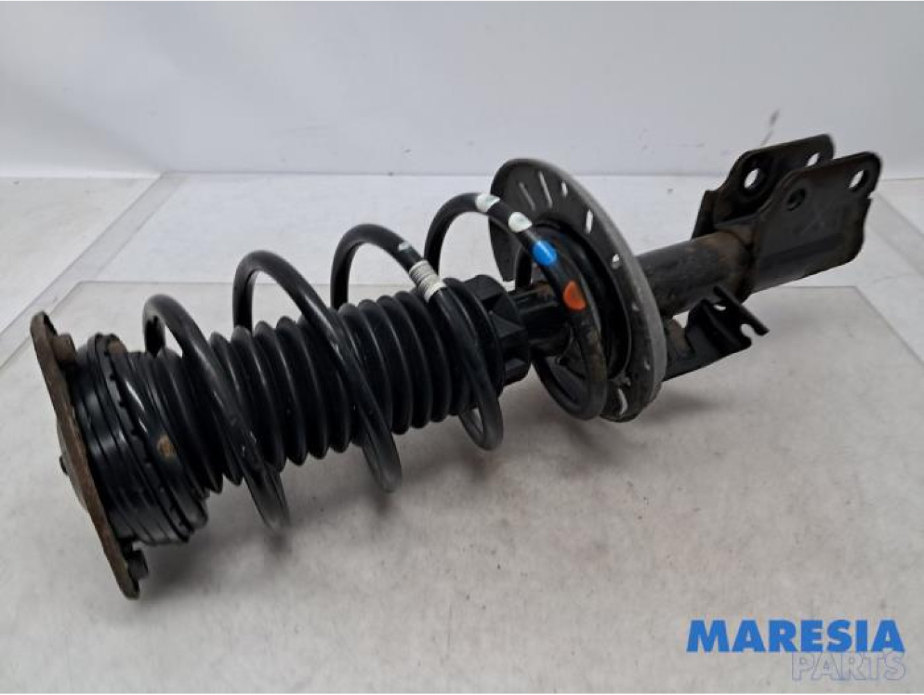 Peugeot - 308 - Front shock absorber rod, right