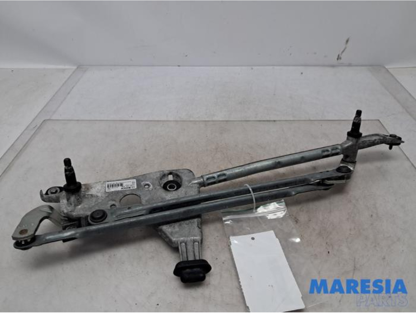 Peugeot - 308 - Wiper mechanism