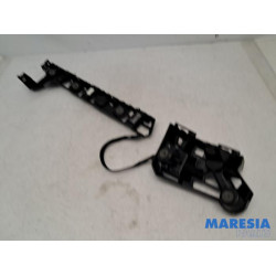 Opel - Astra - Rear bumper bracket central