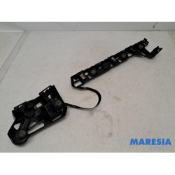 Opel - Astra - Rear bumper bracket central