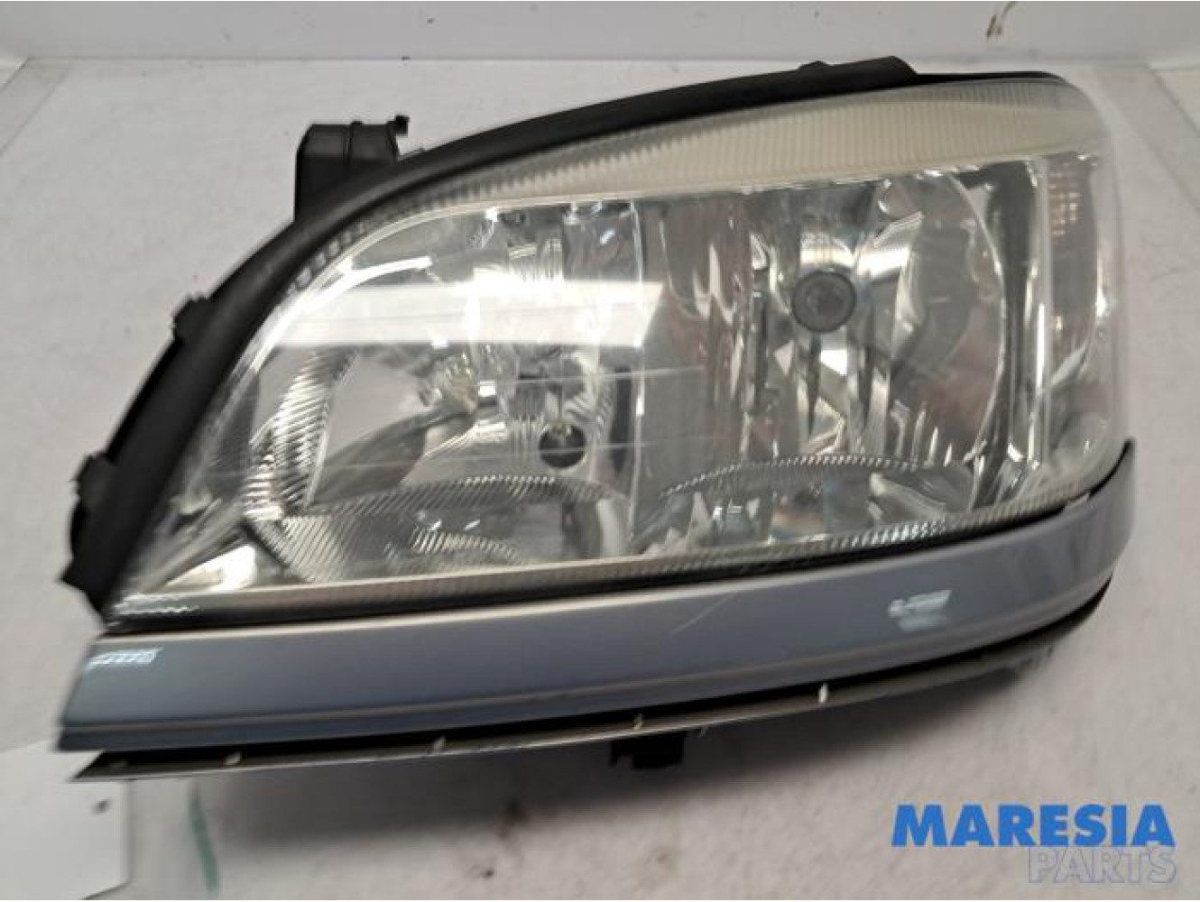 Opel - Zafira - Scheinwerfer links