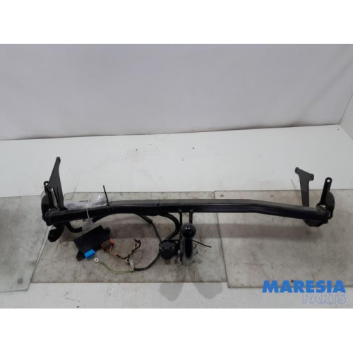Peugeot - 5008 - Towbar
