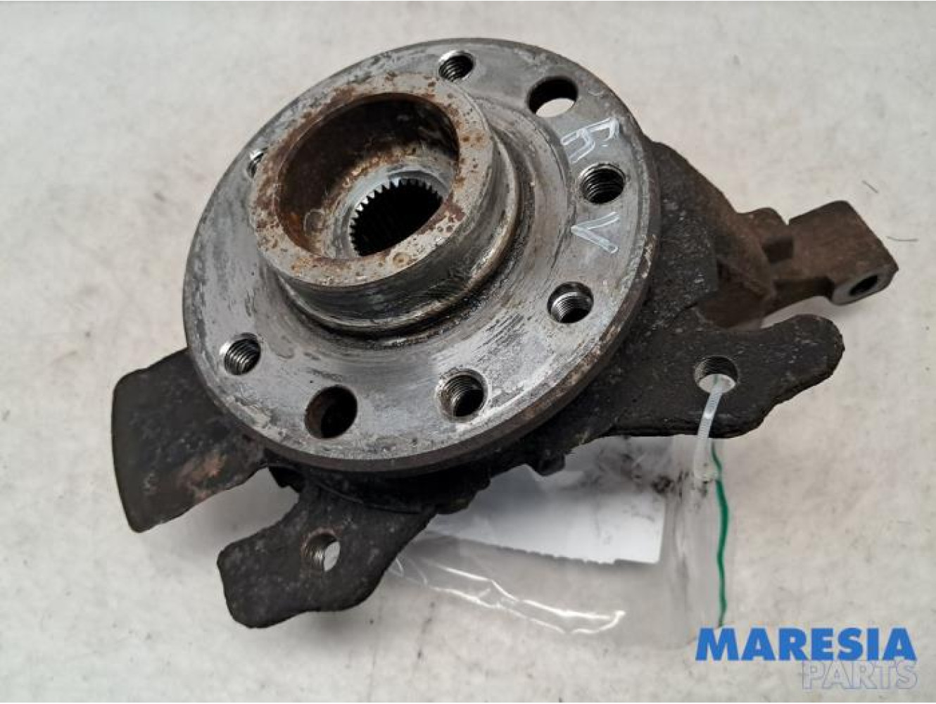 Opel - Zafira - Knuckle, front right