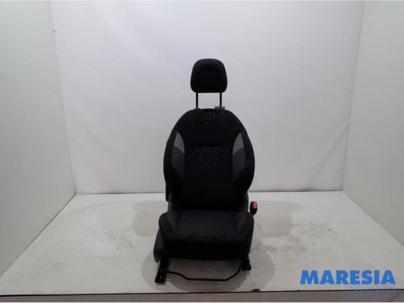 Peugeot - 2008 - Seat, right