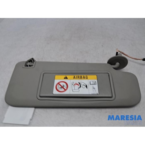 Opel - Astra - Sun visor