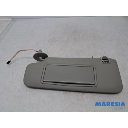 Opel - Astra - Sun visor