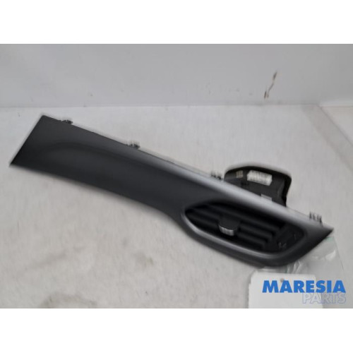 Opel - Astra - Dashboard vent