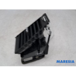 Opel - Astra - Dashboard vent
