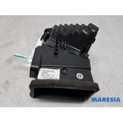 Opel - Astra - Dashboard vent