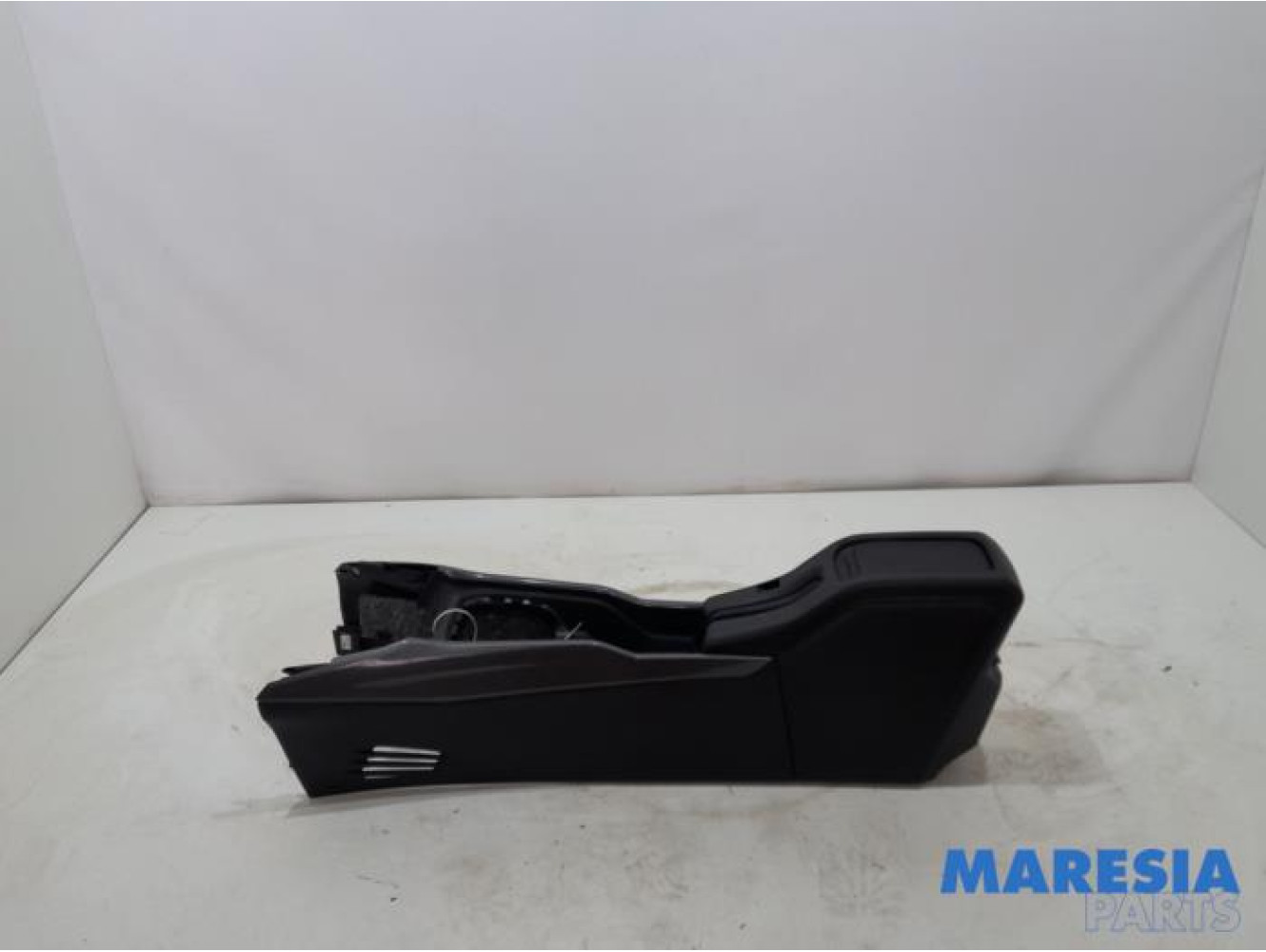 Peugeot - 2008 - Middle console