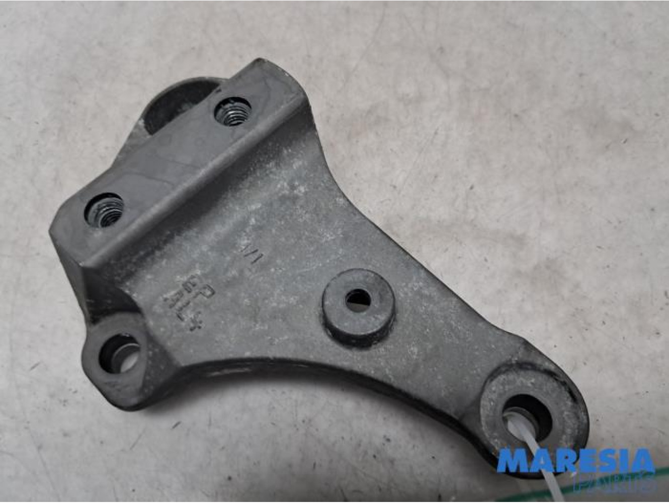 Citroen - C3 - Engine mount