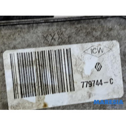 Renault - Megane - Oil filter holder