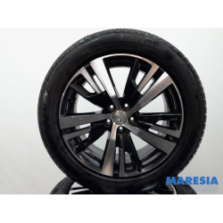 Peugeot - 5008 - Sportvelgenset + banden