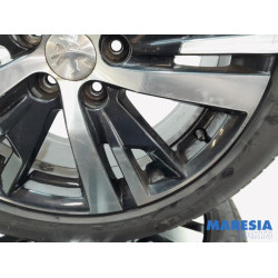 Peugeot - 5008 - Sportvelgenset + banden