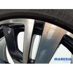 Peugeot - 5008 - Sportvelgenset + banden